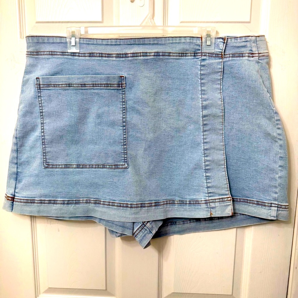 AVA & VIV Denim Jean Wrap Front Skort Short Light Blue Women PlusSize 24 Stretch